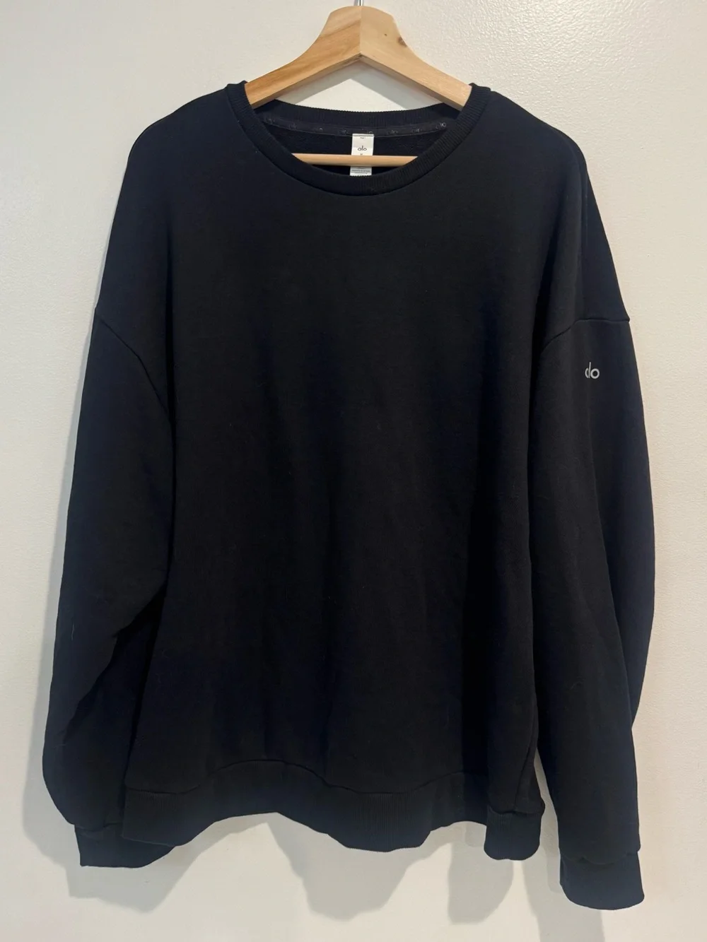 ALO Yoga Chill Crew Neck Pullover like new size medium